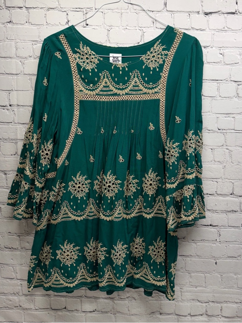 ivy jane Teal Tunic with Cream Embroidery eyelet size XL